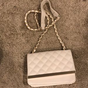Forever 21 beige chain purse!